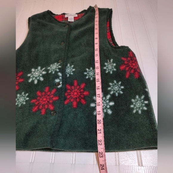 West bound set of 2. Vest and skirt green and red.  Size (S) - Picture 4 of 16